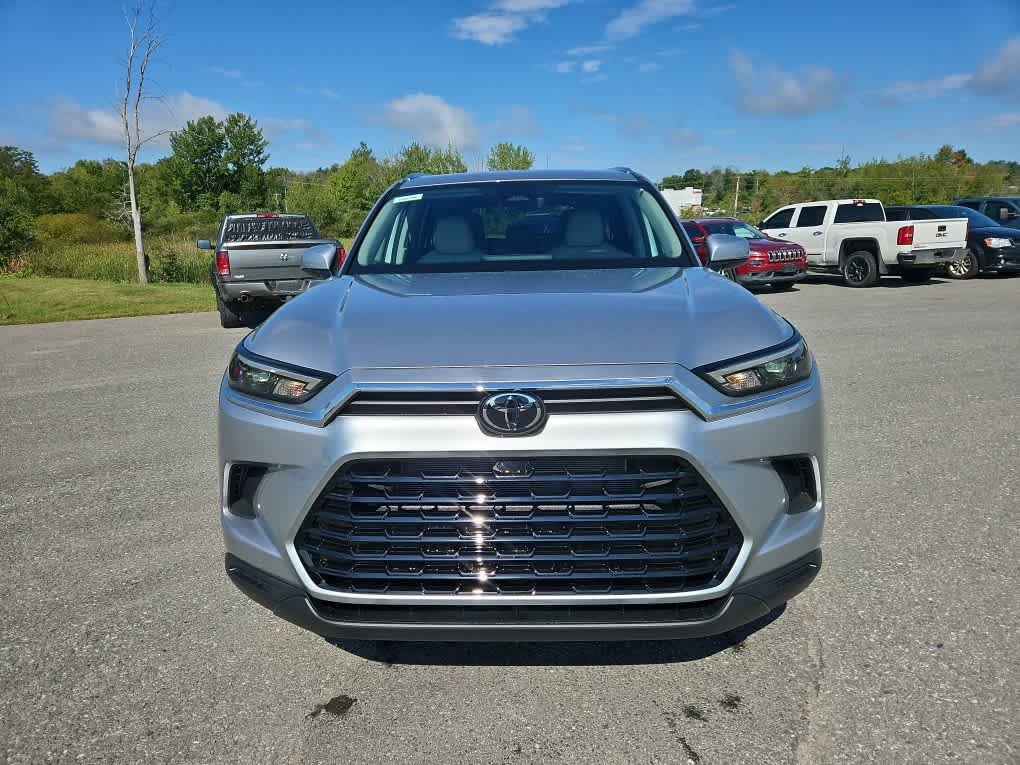 New 2026 Celestial Silver Metallic Toyota Hybrid XLE image 7