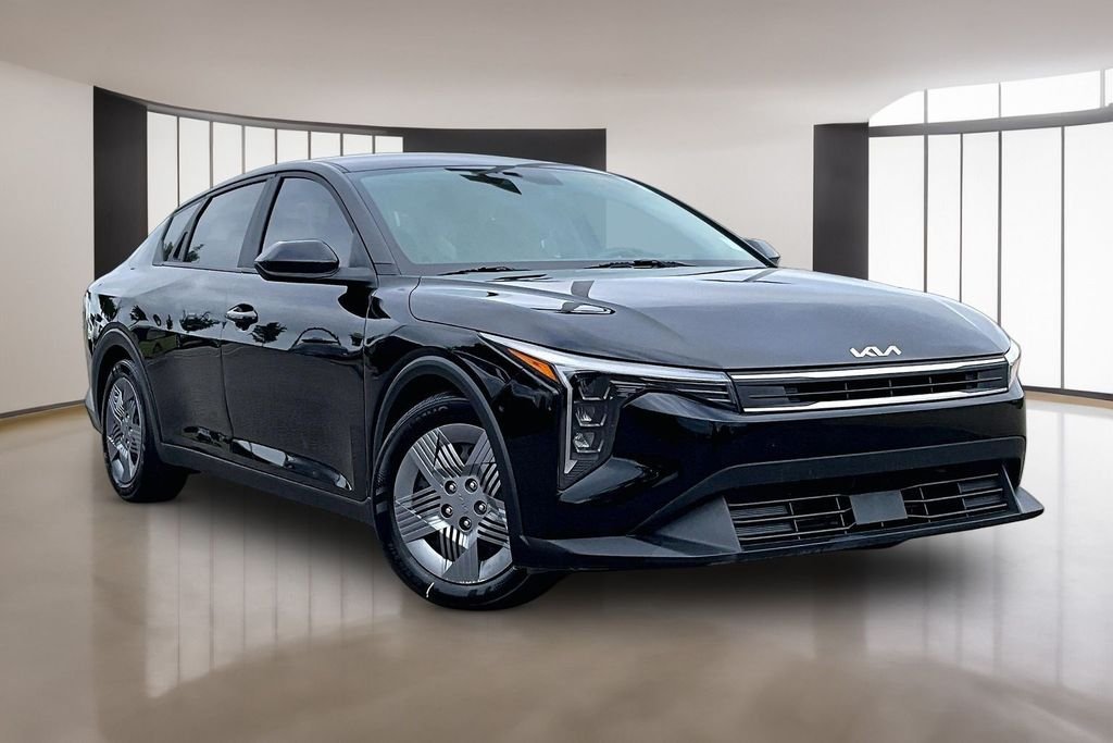 Used 2025 Black Kia LX image 11
