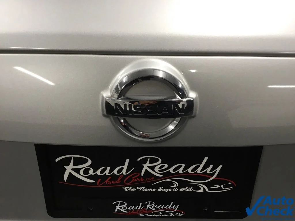 Used 2017 Silver Nissan SV image 13
