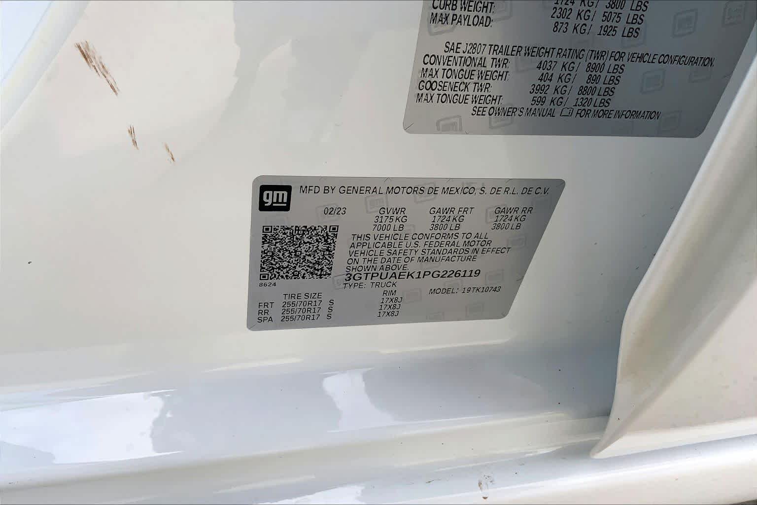 Used 2023 Summit White GMC Pro image 36