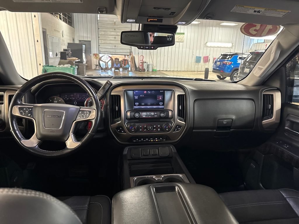 Used 2015 Black GMC Denali image 18