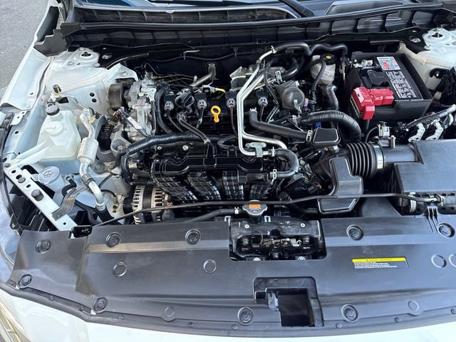 Used 2025 White Nissan SV FWD image 21