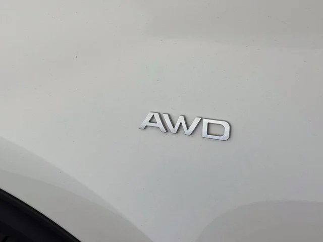 Used 2021 White Kia SX image 47