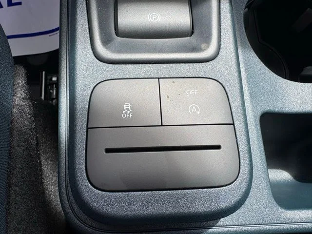 New 2025 White Ford Lariat image 25
