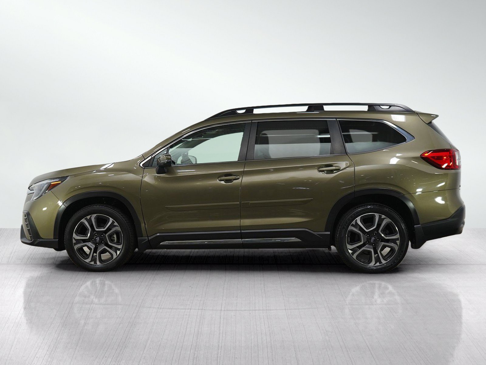 Used 2023 Subaru Ascent Limited with VIN 4S4WMASD3P3425348 for sale in Burnsville, Minnesota