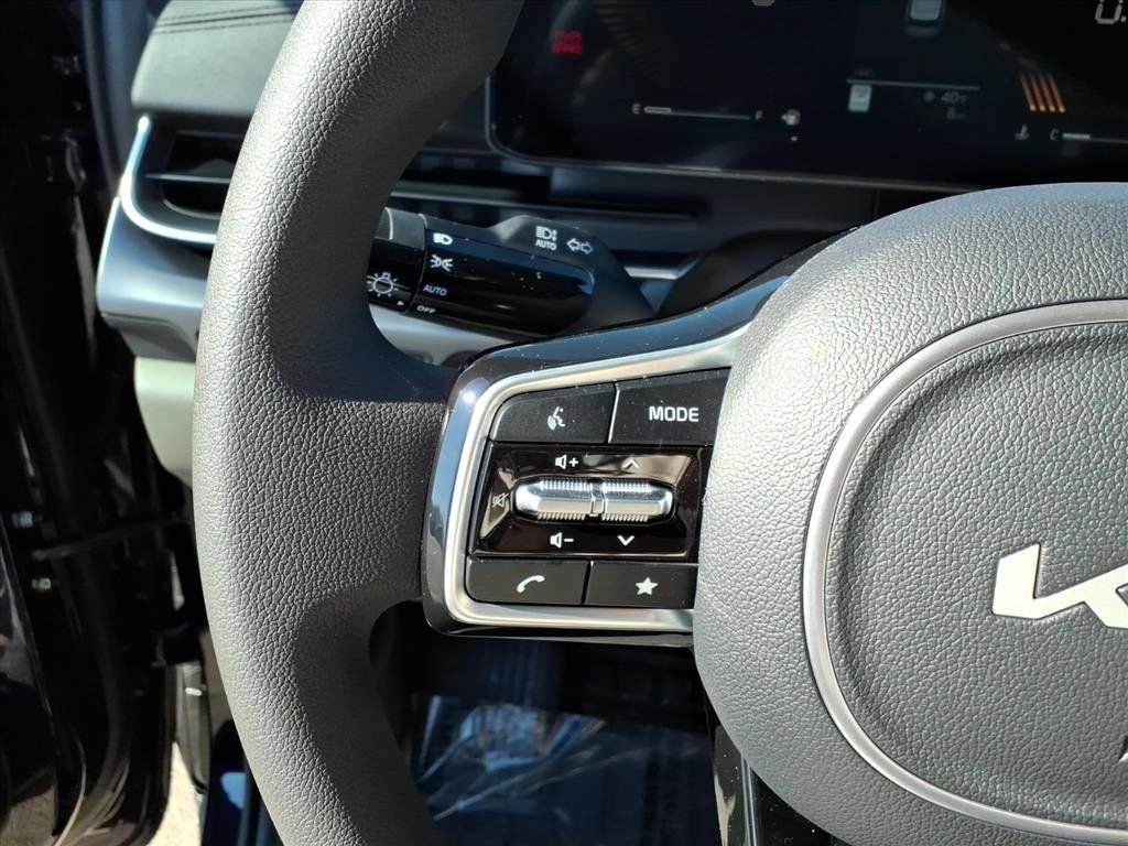 New 2026 Deep Chroma Blue Kia LX image 20