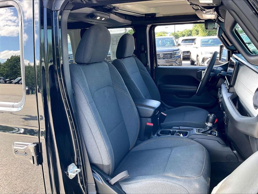 Used 2024 Black Clearcoat Jeep Sport S image 10