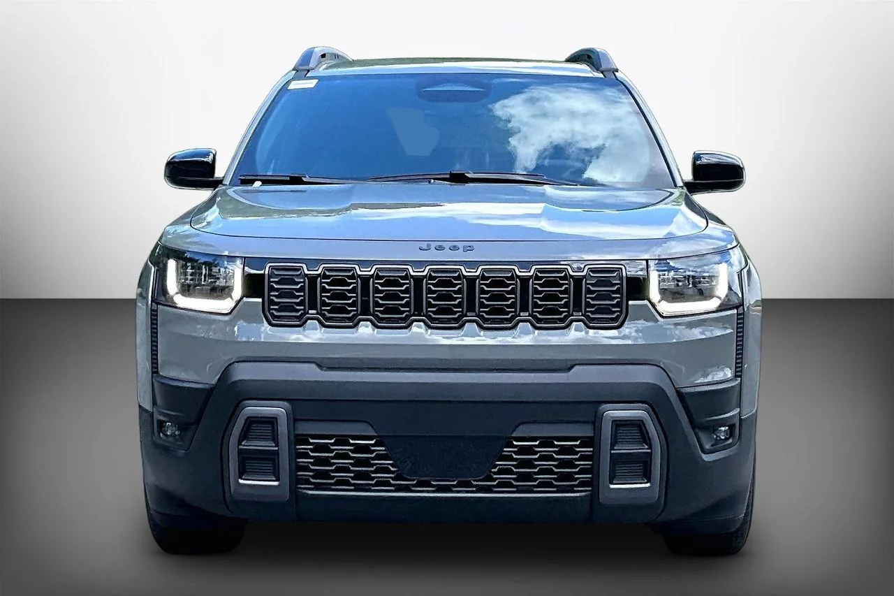 New 2026 Sting-Gray Clearcoat Jeep Laredo image 3