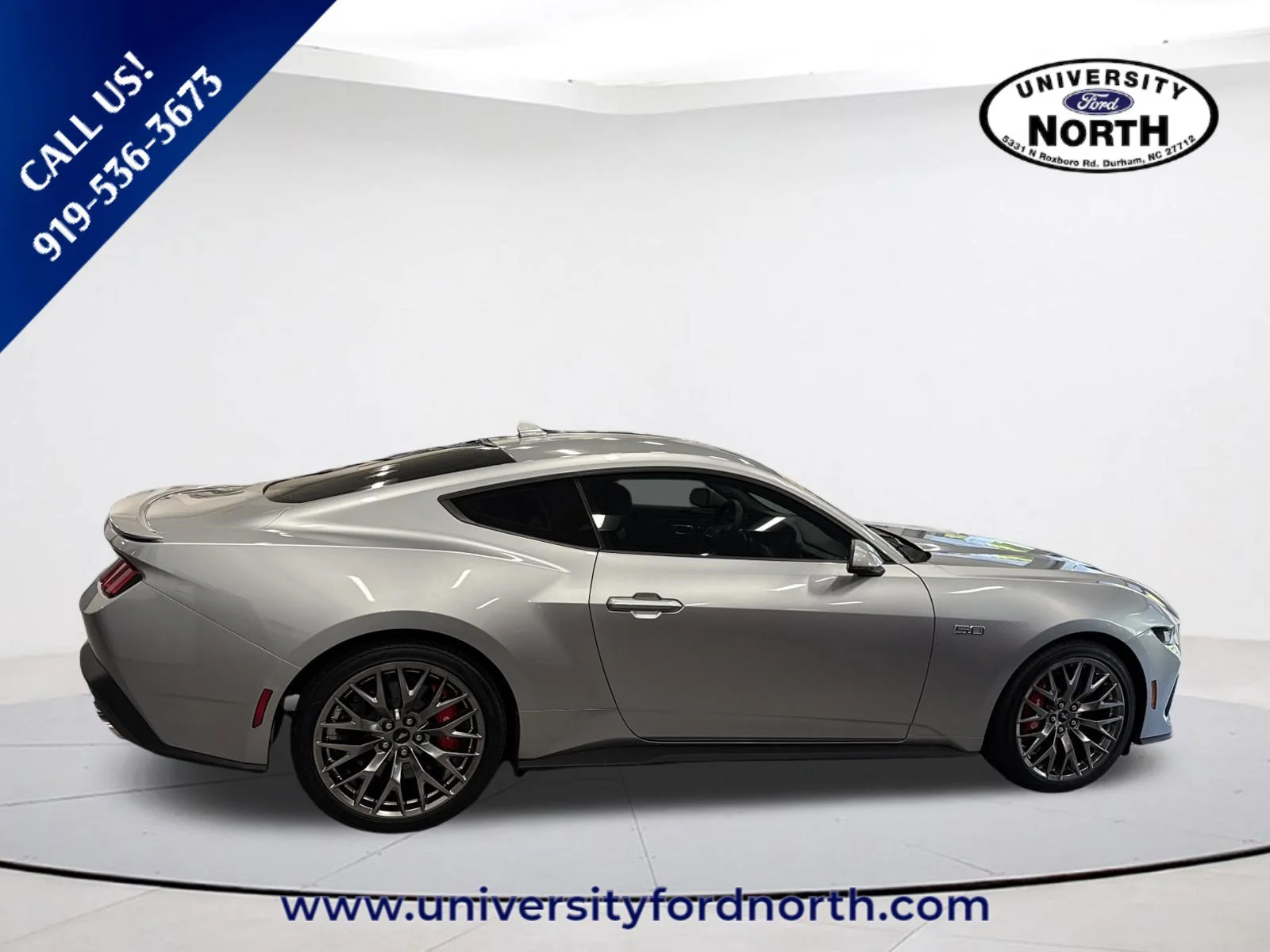 Used 2024 Iconic Silver Metallic Ford GT Premium image 8