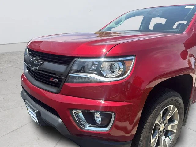 Used 2017 Red Chevrolet Z71 image 31
