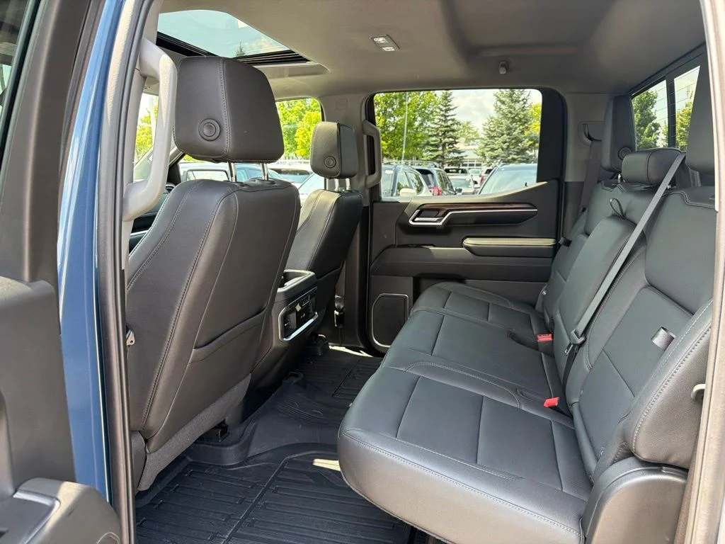 Used 2024 Blue GMC SLT image 19
