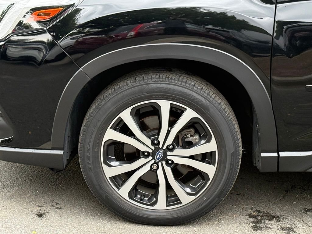 Used 2023 Crystal Black Silica Subaru Limited image 10