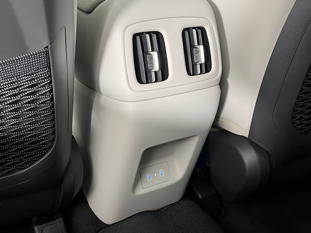 New 2026 White Hyundai Limited image 23