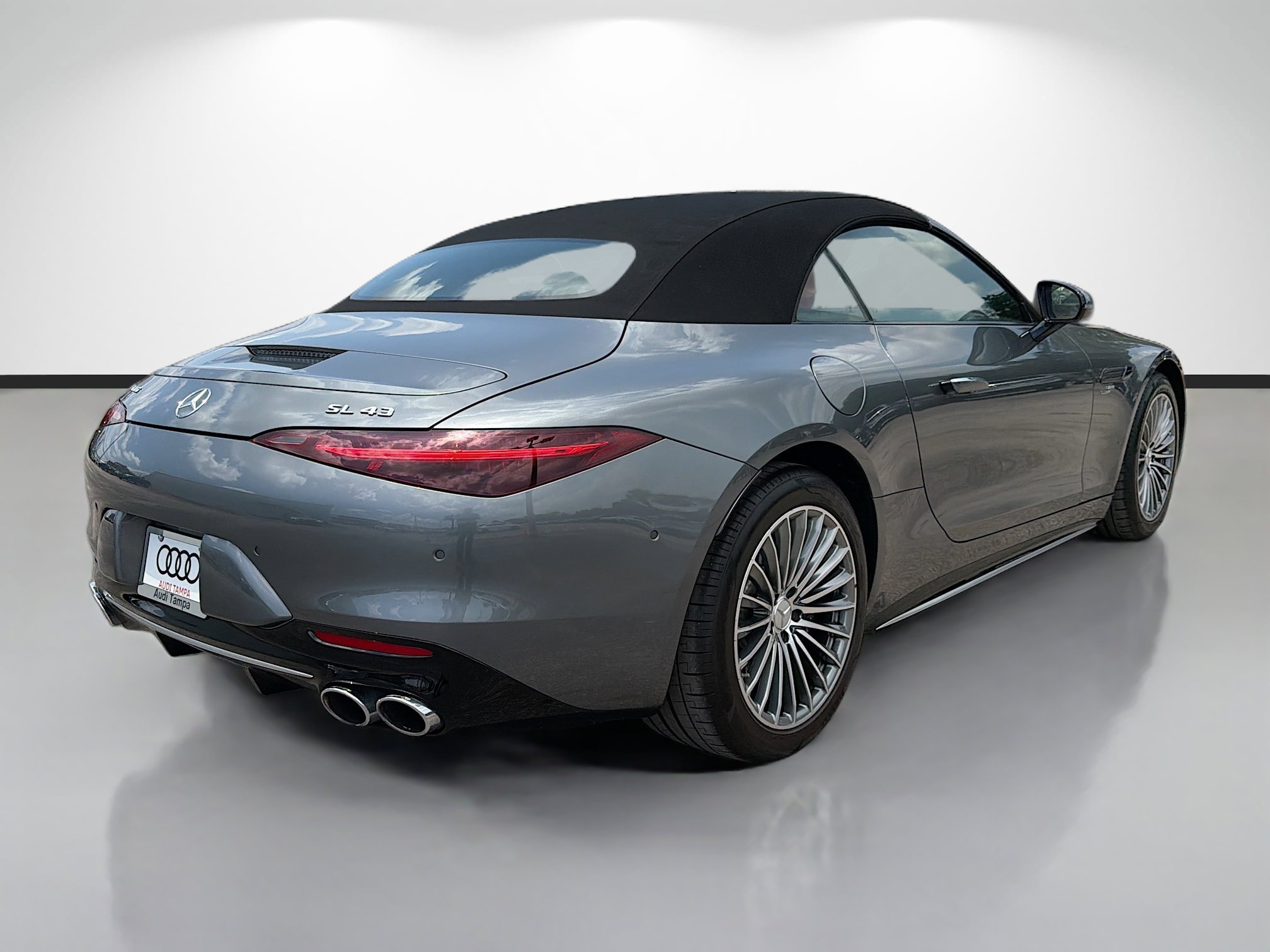 Used 2023 Selenite Gray Metallic Mercedes-Benz AMG® SL 43 image 3