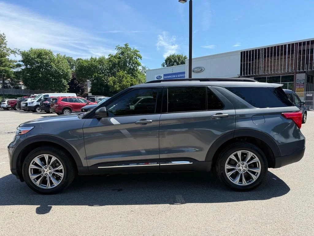 Used 2022 Gray Ford XLT image 5