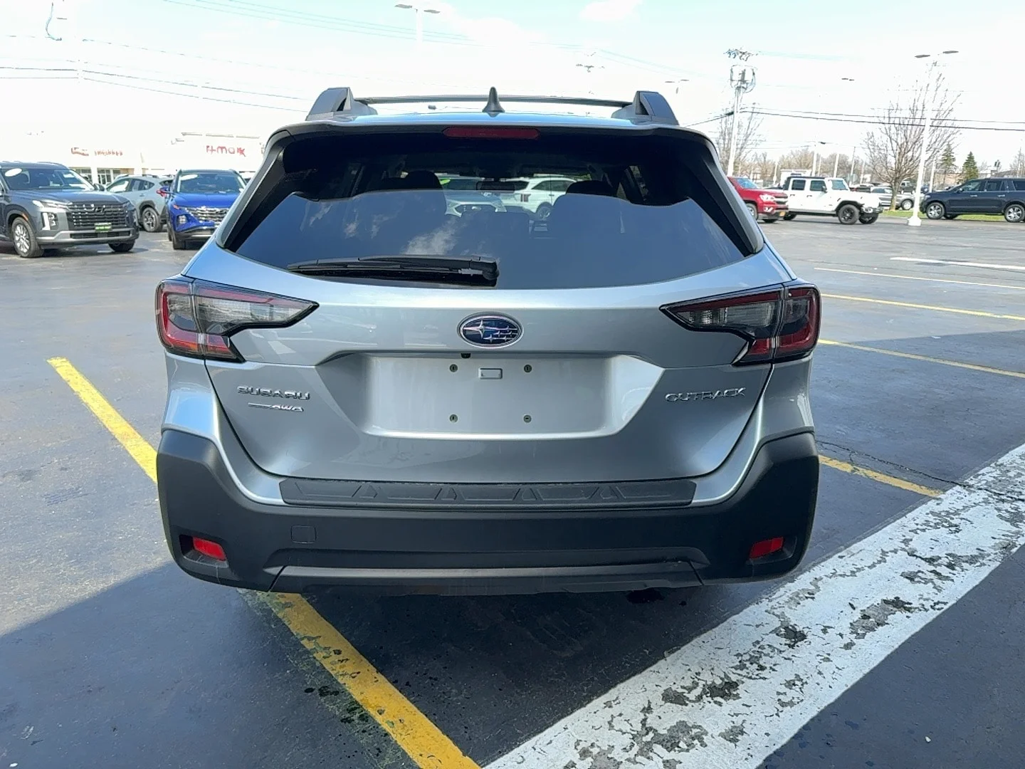 Used 2024 Ice Silver Metallic Subaru Premium image 4