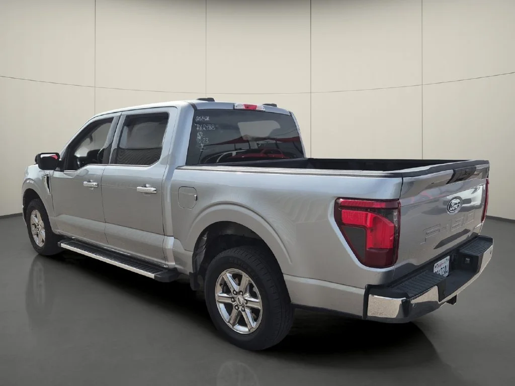 Used 2025 Silver Ford XLT image 5