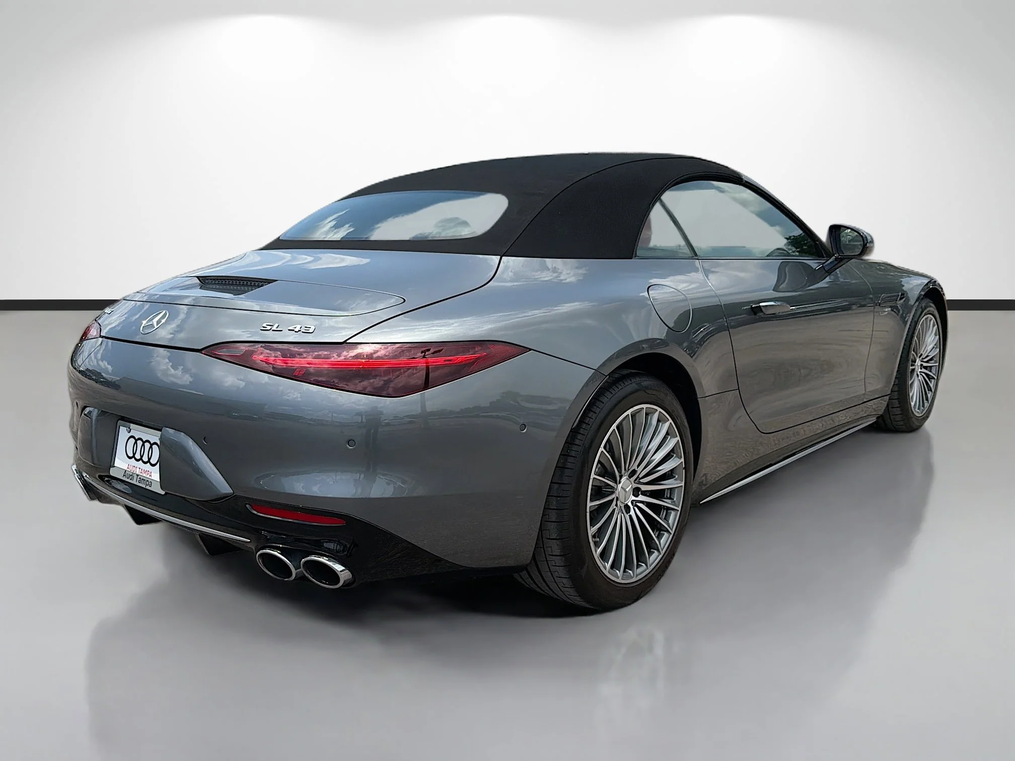 Used 2023 Selenite Gray Metallic Mercedes-Benz AMG® SL 43 image 3