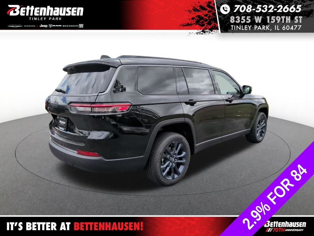 New 2026 Diamond Black Crystal Pearl-Coat Exterior Paint Jeep Limited image 4