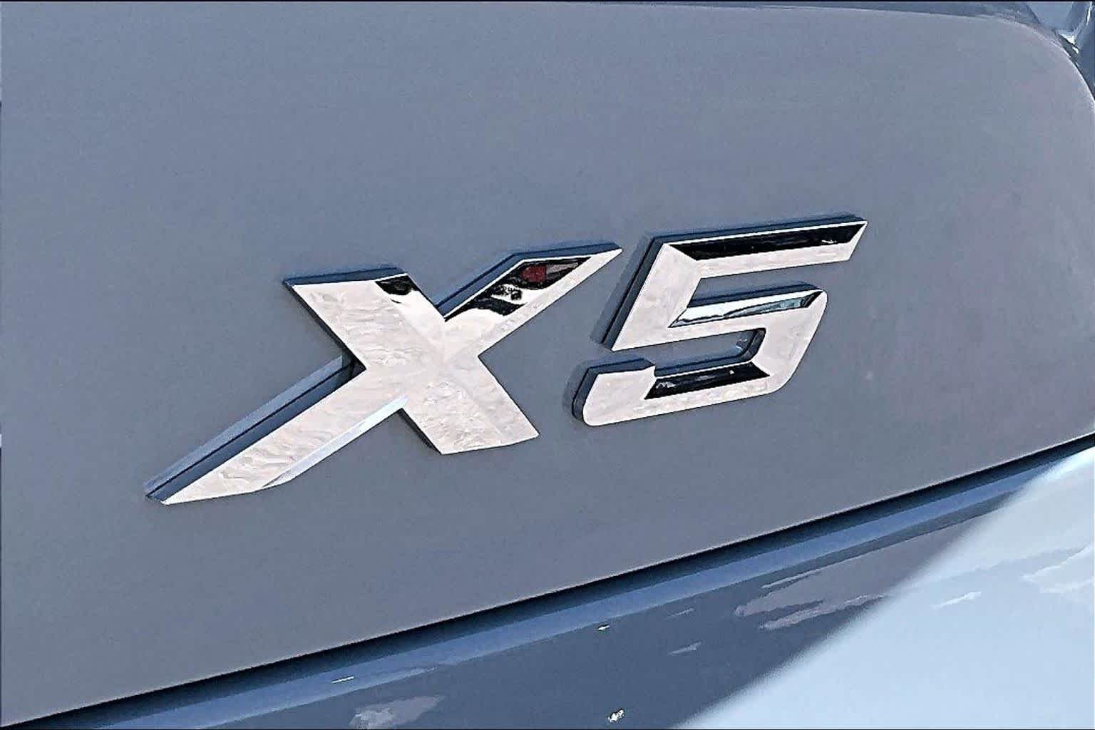 New 2026 Brooklyn Grey Metallic BMW xDrive50e image 15