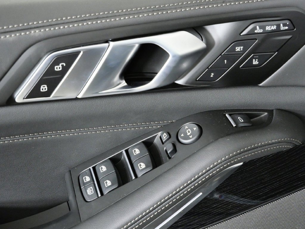 2026 BMW X7 40i - Photo 37