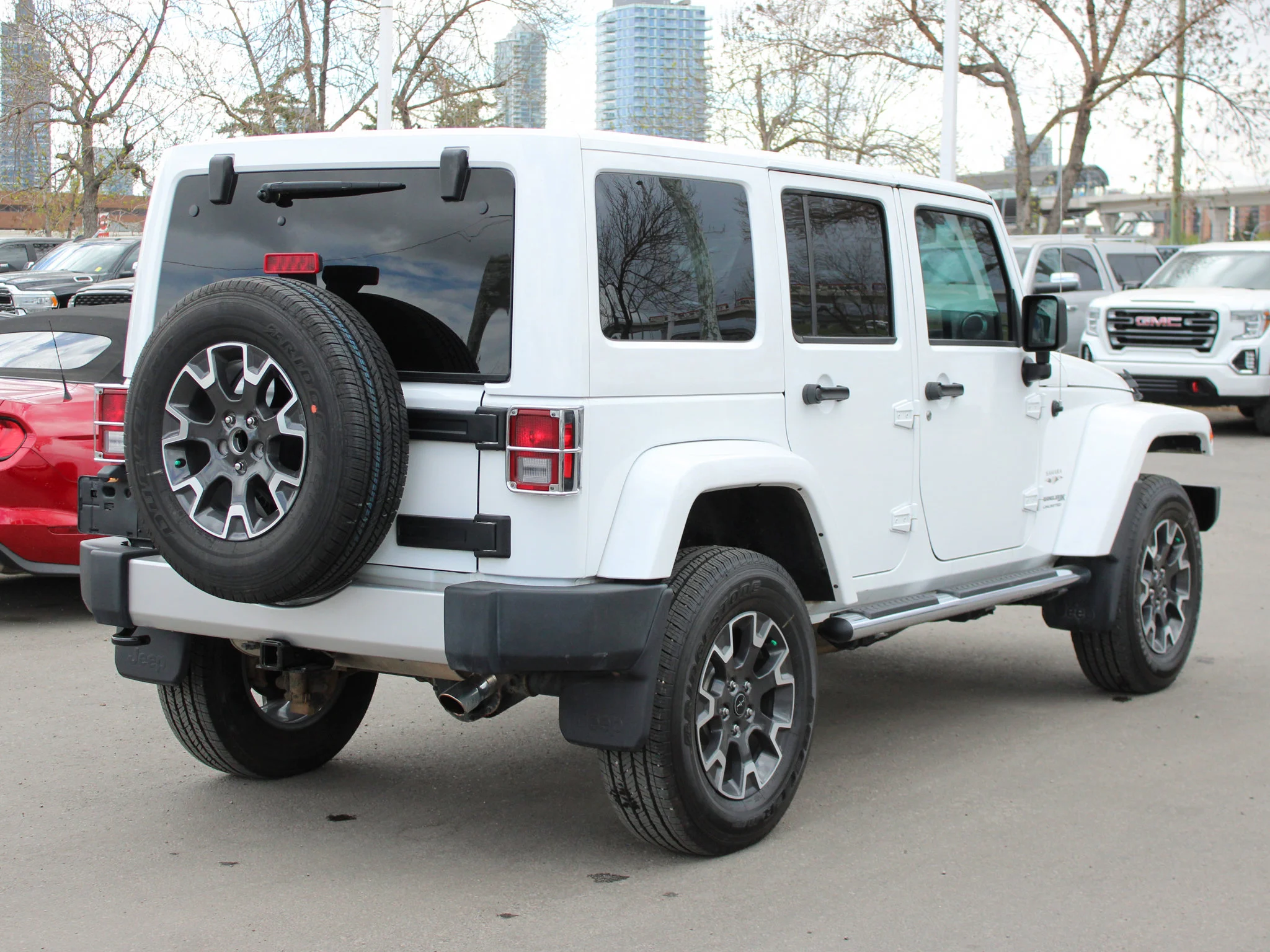 Used 2018 White Jeep Sahara * No Accidents | V6 | 3M PPF | Alpine | Heated Leather | Max Tow Package | NAV | Remote Start image 15