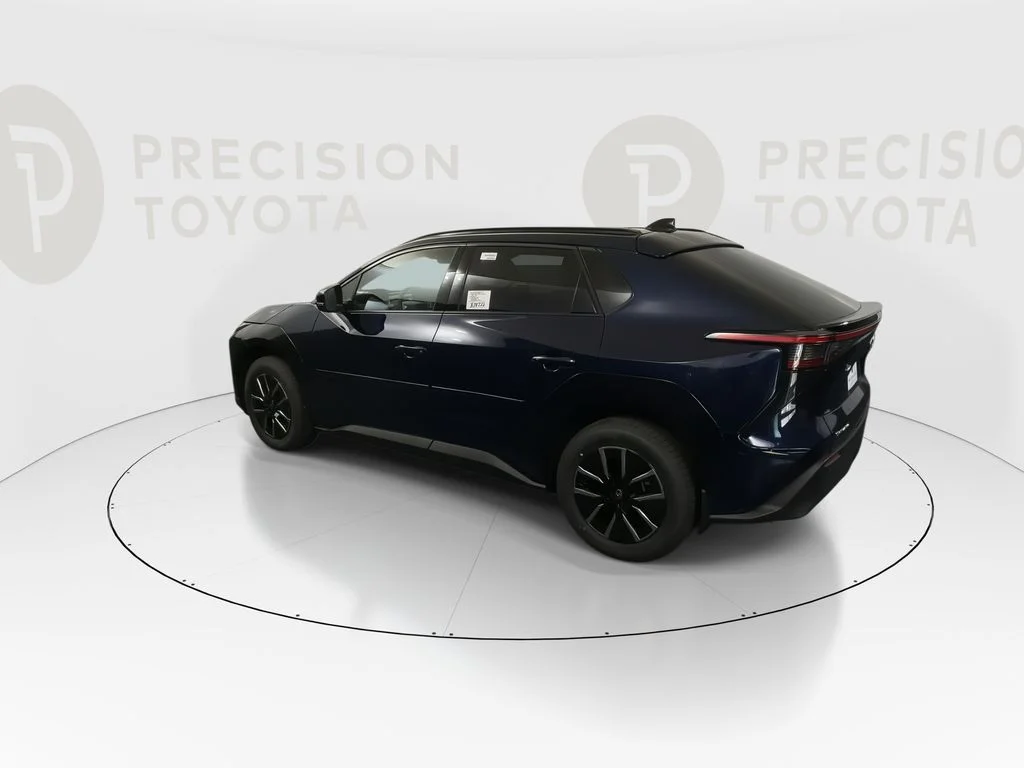 2026 Toyota bZ XLE - Photo 13