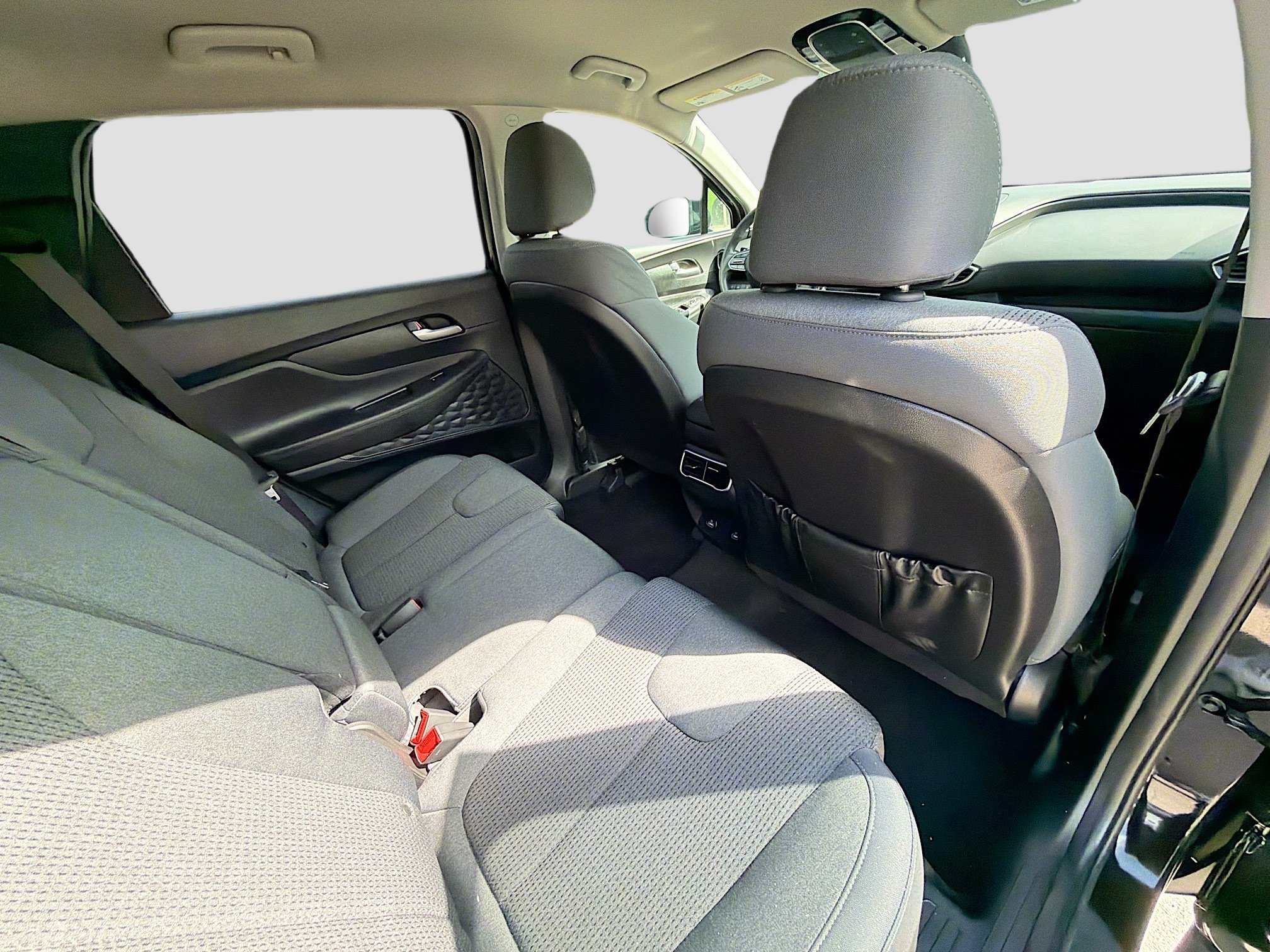 Used 2023 Twilight Black Hyundai SE image 26