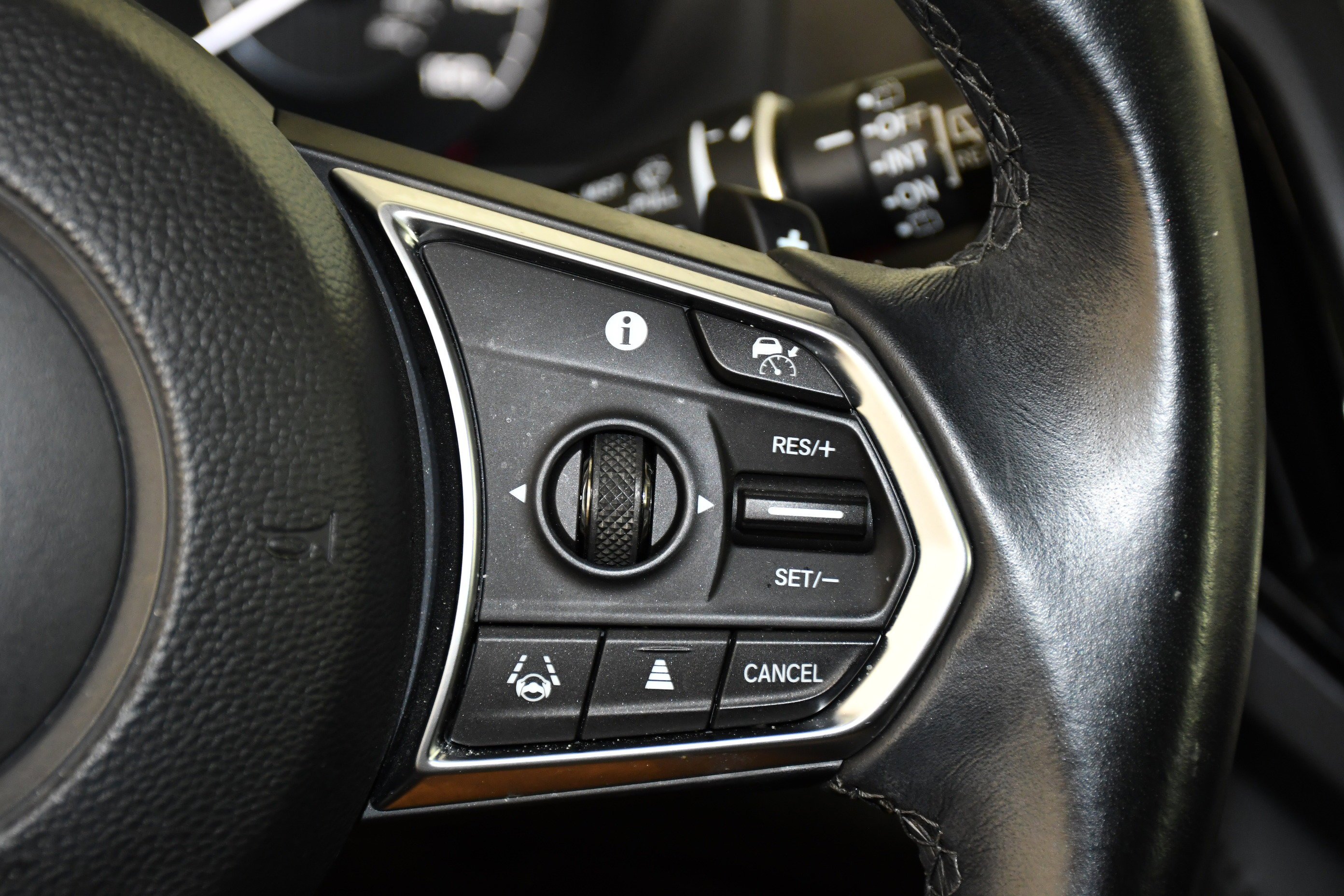 Certified Used 2023 Liquid Carbon Metallic Acura Base image 76