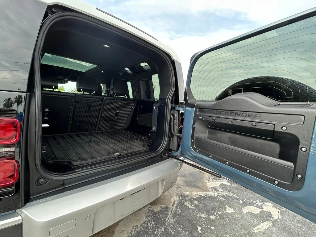 Used 2024 Blue Land Rover S image 49