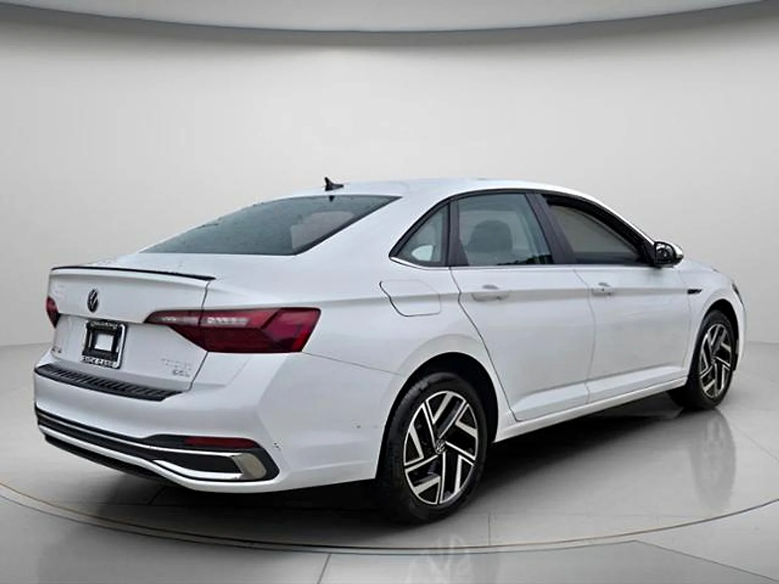 Used 2023  Volkswagen 1.5T SEL image 7