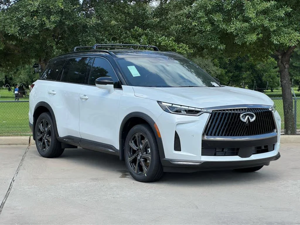 New 2027 2T RAD WHT INFINITI Autograph AWD image 2