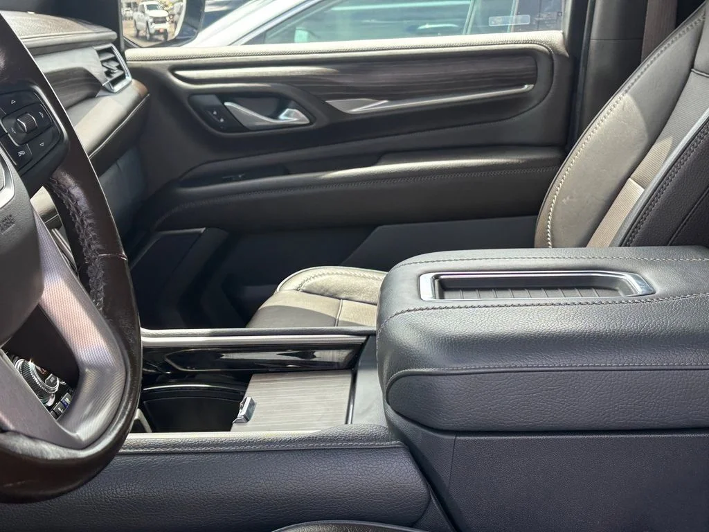 Used 2022 Green GMC Denali image 9