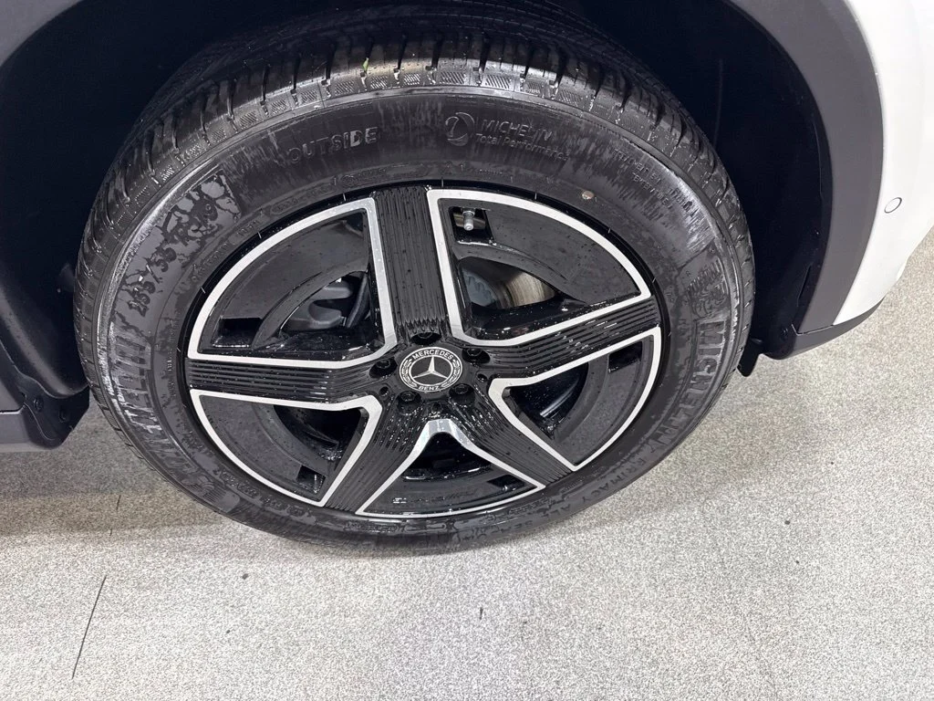 New 2027 Polar White Mercedes-Benz GLC 300 image 47