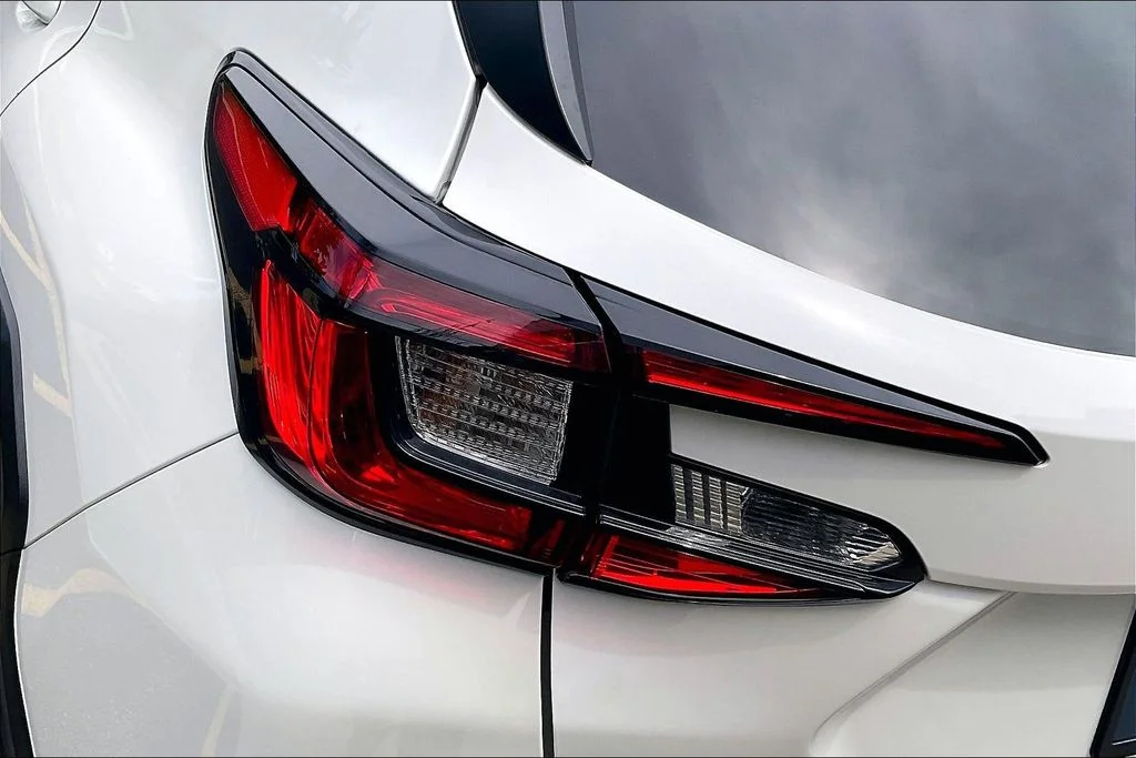Used 2025 White Subaru Limited image 33