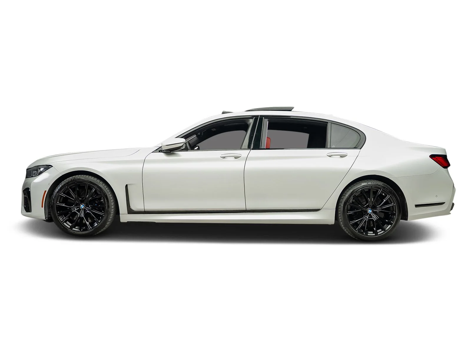 Used 2021 White BMW 750i xDrive image 23