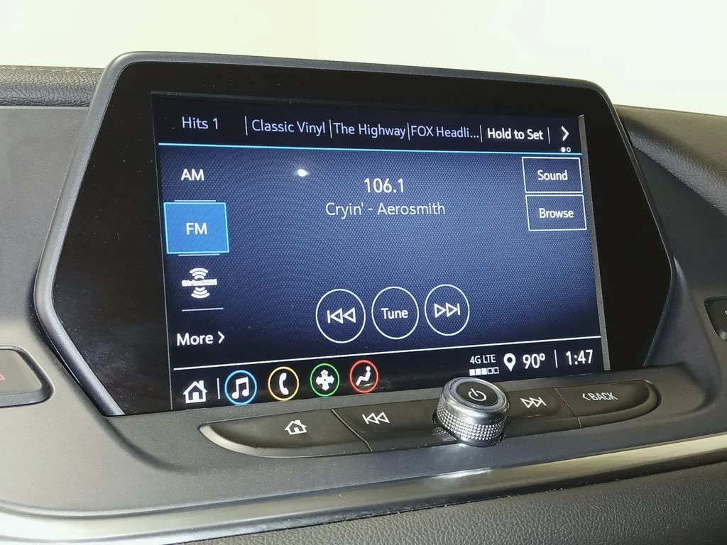 Used 2021 White Chevrolet LT image 25