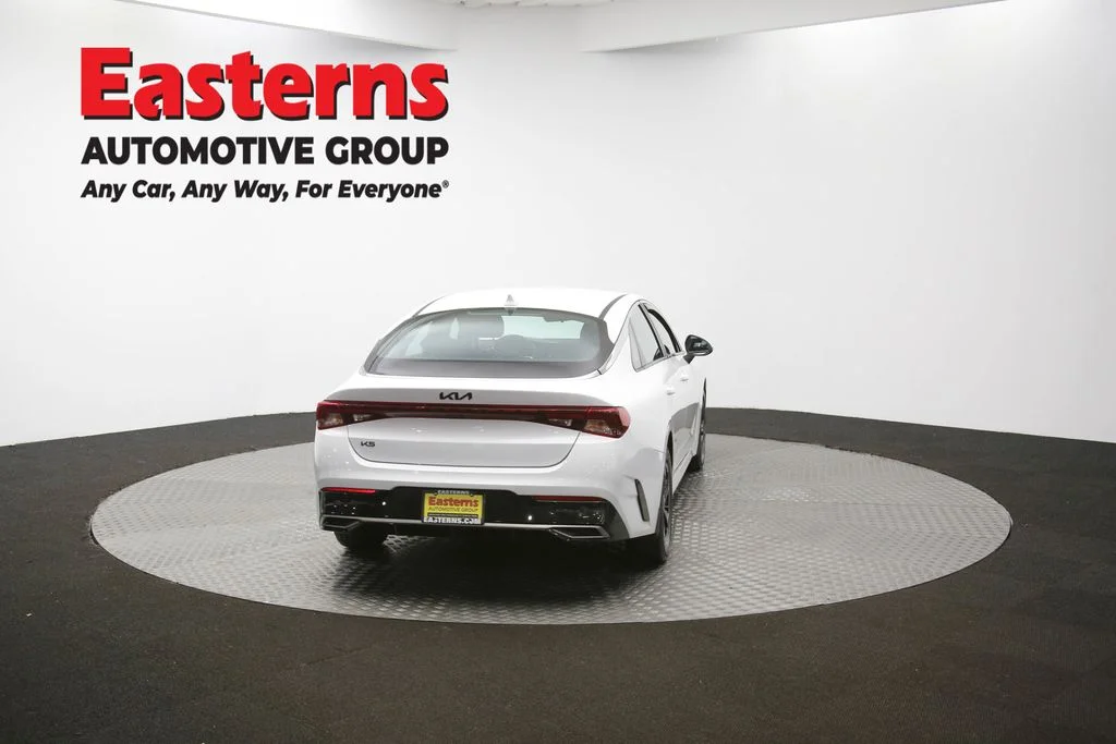Used 2023 White Kia LXS image 36