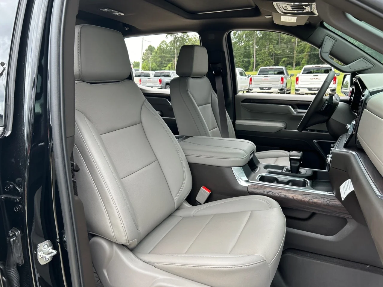 New 2026 Onyx Black GMC SLT image 21