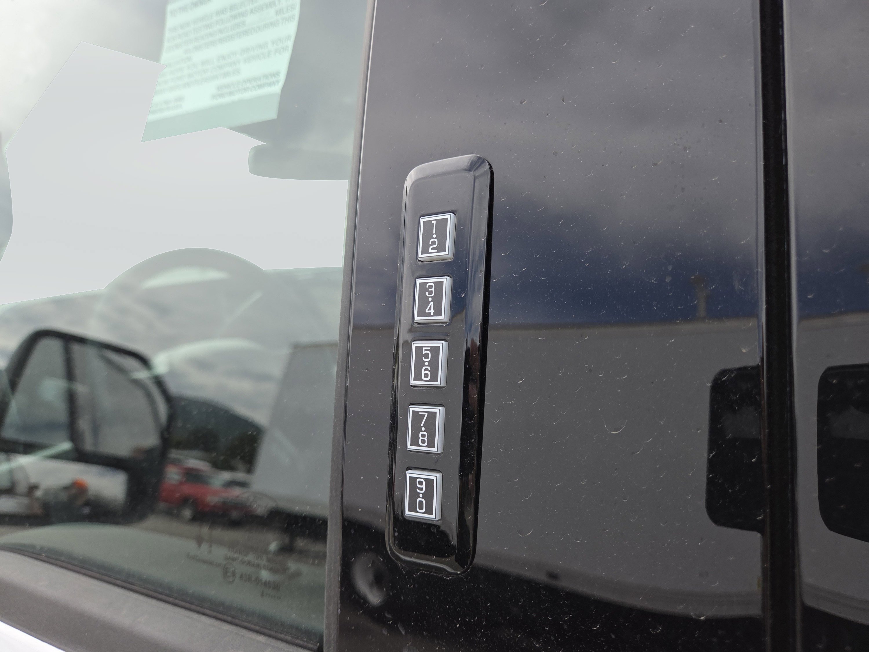 New 2026 Oxford White Ford XLT image 32