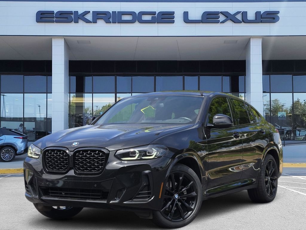 2023 BMW X4 xDrive30i's photo