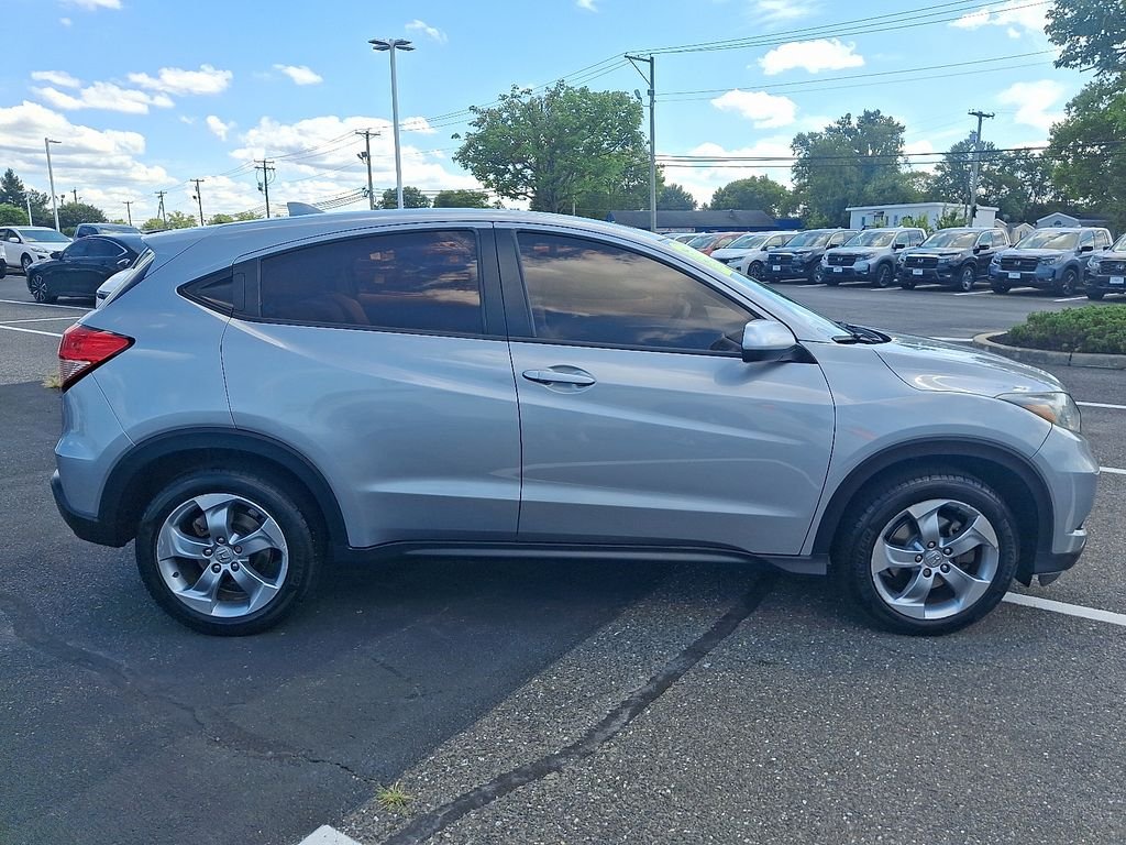 2017 Honda HR-V LX - Photo 7