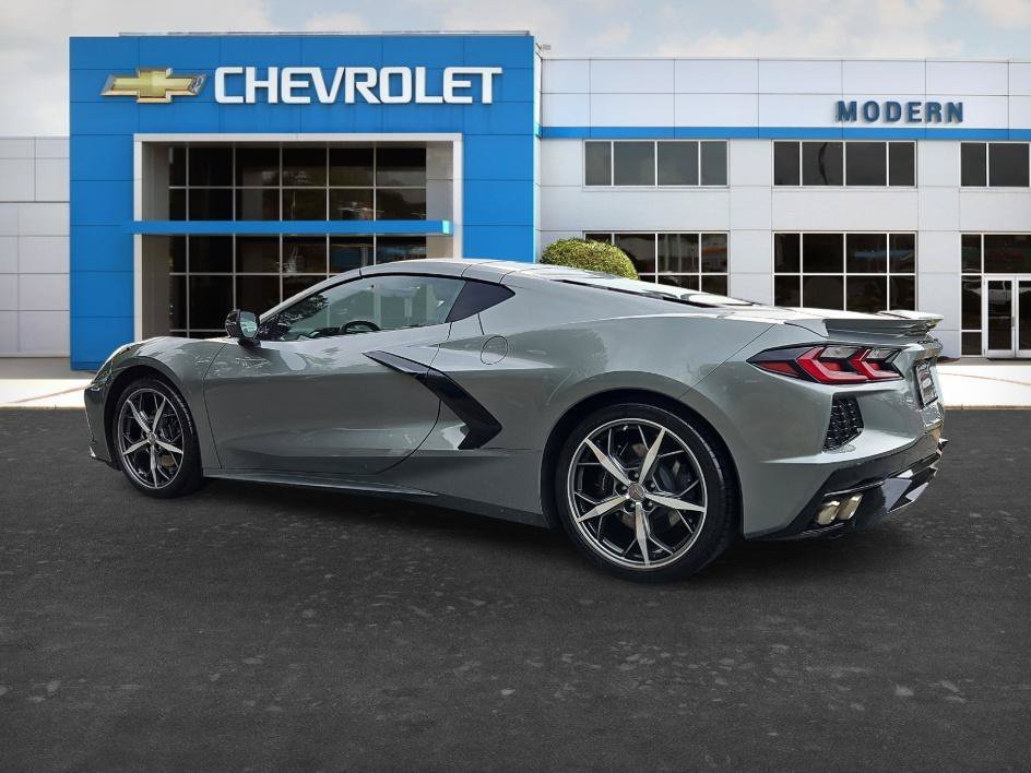 Used 2022 Hypersonic Gray Metallic Chevrolet 2LT image 3