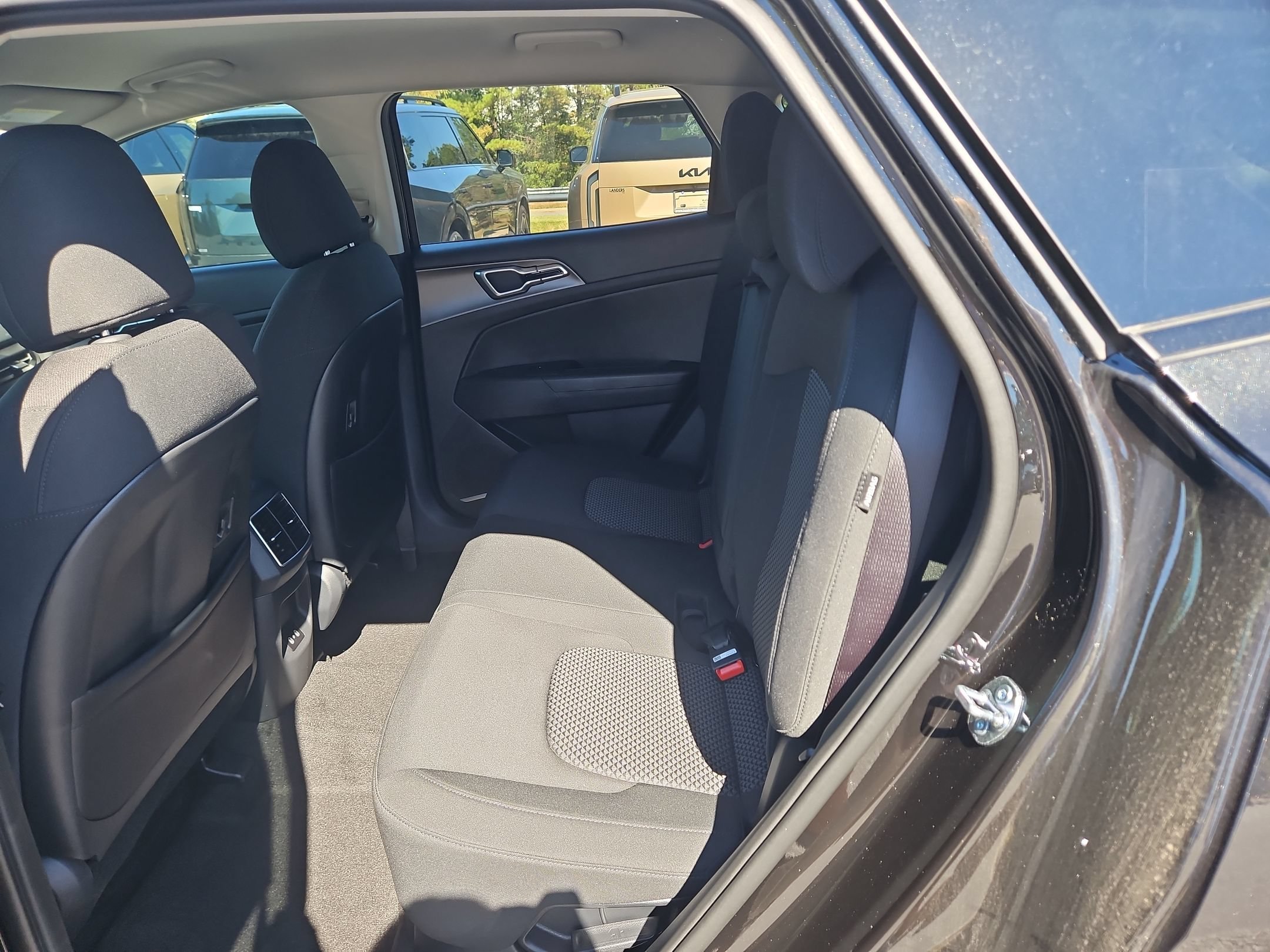 New 2027 Fusion Black Kia S image 29