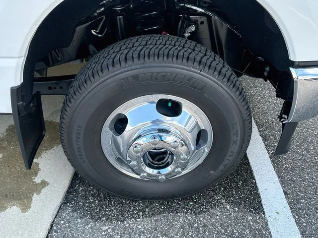 New 2026 White Ford Lariat image 23