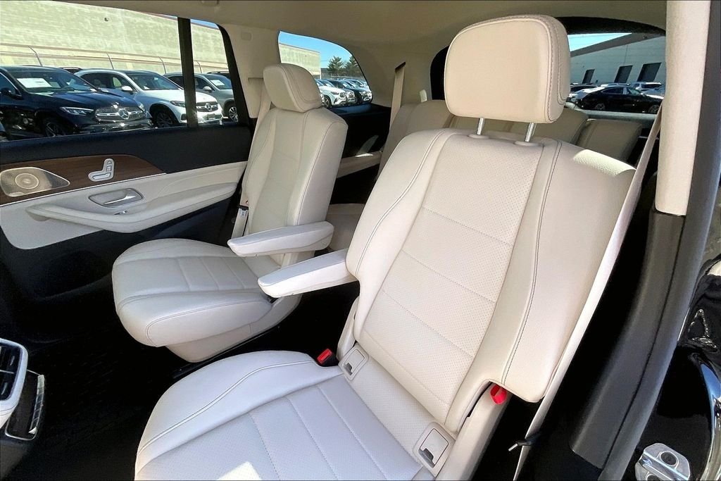 2026 Mercedes-Benz GLS Base - Photo 18