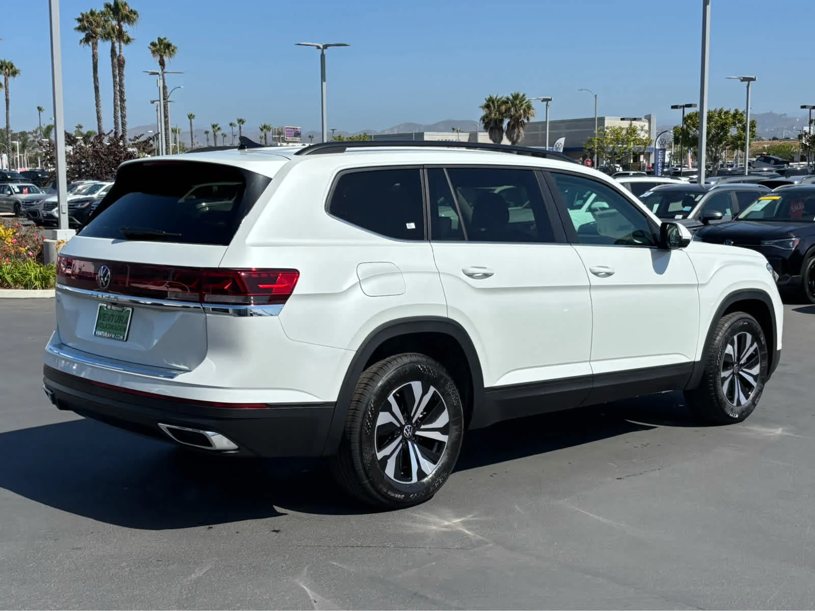New 2026 OPAL WHITE Volkswagen 2.0T SE image 3