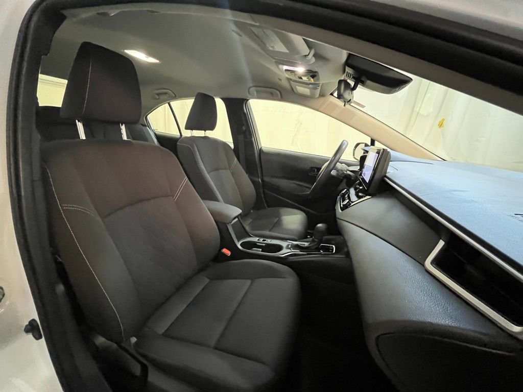 2024 Toyota Corolla LE - Photo 12