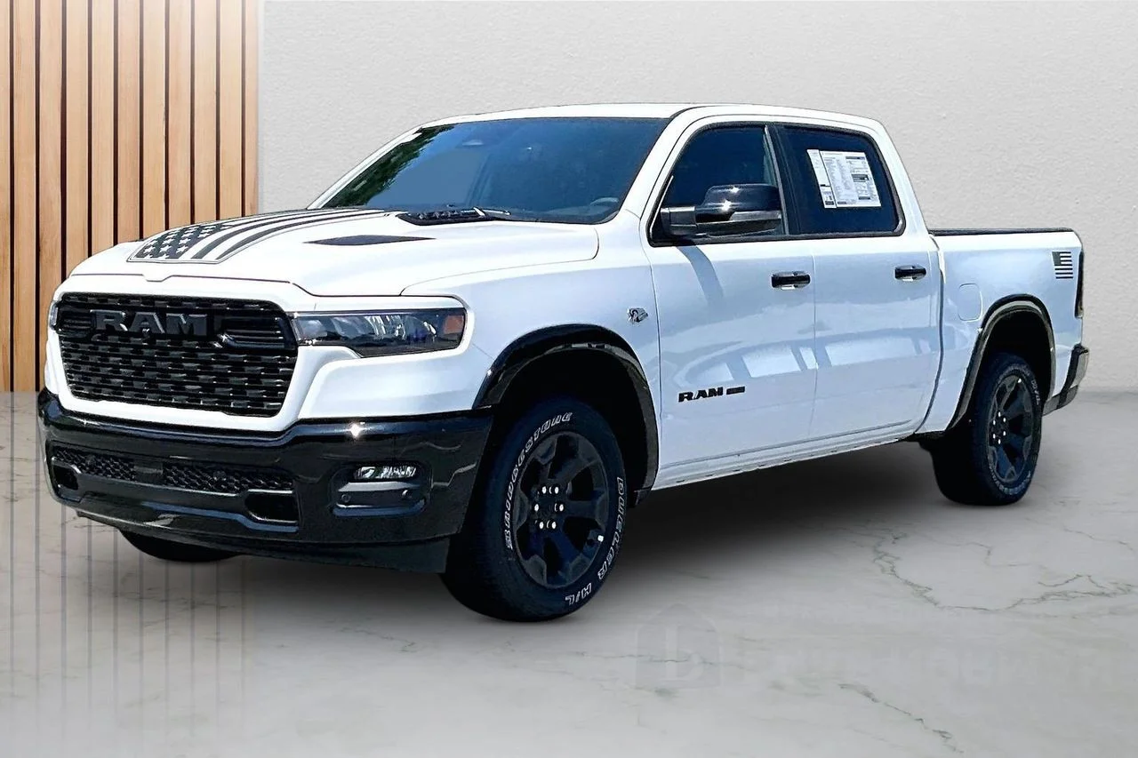 New 2026 Bright White Clear-Coat Exterior Paint RAM Big Horn/Lone Star image 4