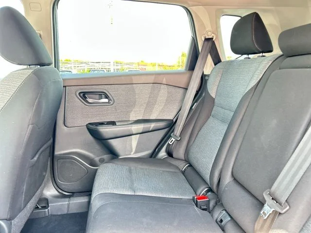 Used 2023 Gun Metallic Nissan SV image 18